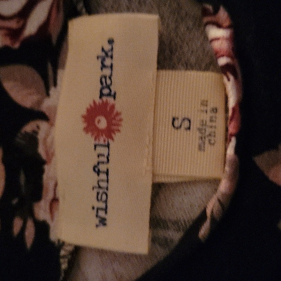 Women's Dress - Picture 3 of 5